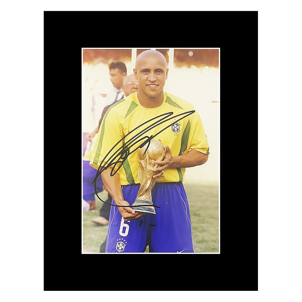 Roberto Carlos Autographed Real Madrid Home Kit (BVG)