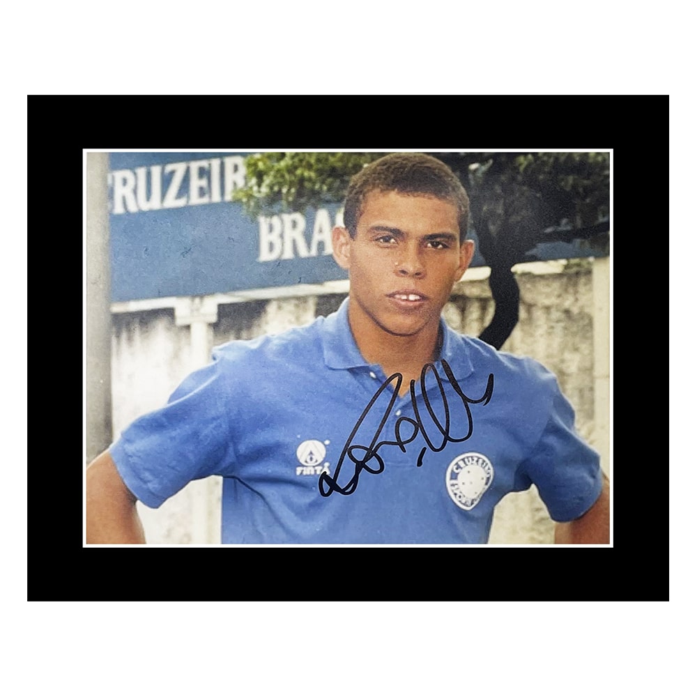 ronaldo nazario autograph