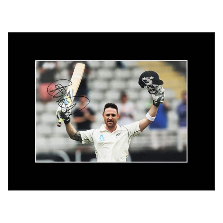 Signed Brendon McCullum Photo Display 16×12 – New Zealand Icon