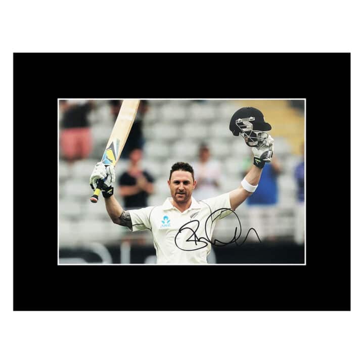 Signed Brendon McCullum Photo Display – 16×12 New Zealand Icon