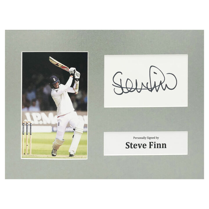 Signed Steve Finn Photo Display - 12x8 England Cricket Icon