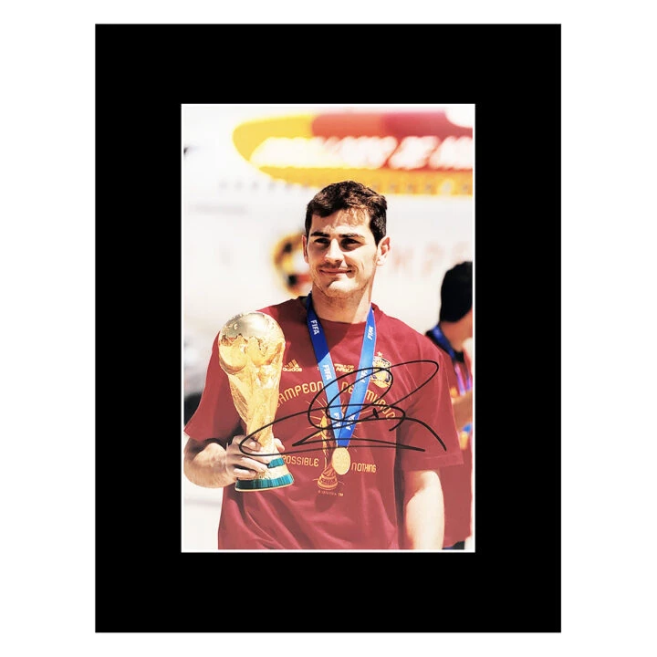 Signed Iker Casillas Photo Display - 16x12 World Cup Winner 2010