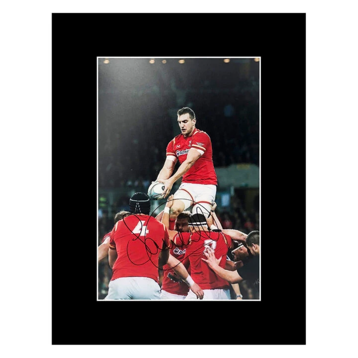 Signed Sam Warburton Photo Display 16x12 - Wales Captain Autograph