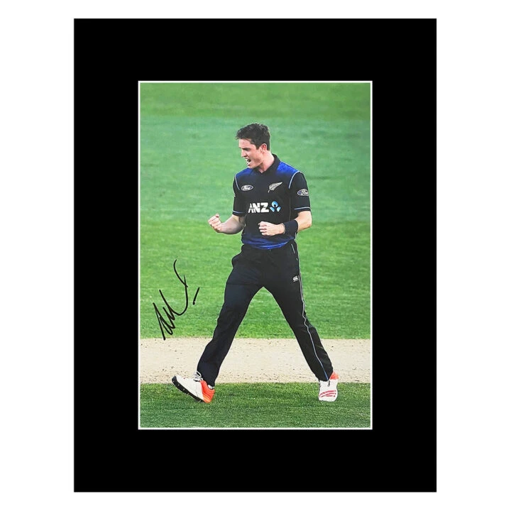 Autograph Adam Milne Photo Display 16x12 - New Zealand Cricket Icon