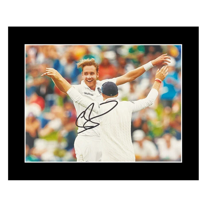Stuart Broad Signed Photo Display - 12x10 England Cricket Icon