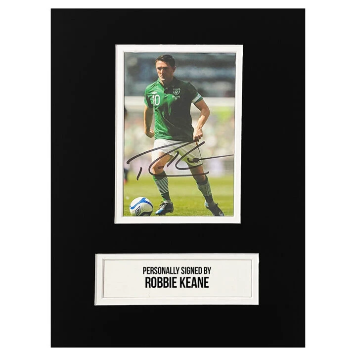 Robbie Keane Signed Photo Display - 12x8 Republic Of Ireland Autograph
