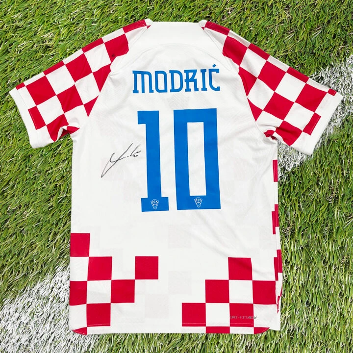 Signed Luka Modric Shirt – Croatia Icon Autograph
