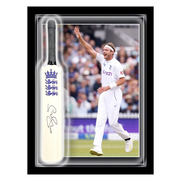 Signed Stuart Broad Mini Bat Framed Dome - England Cricket Icon