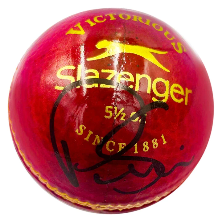 Signed Peter Siddle Ball - Australia Cricket Icon